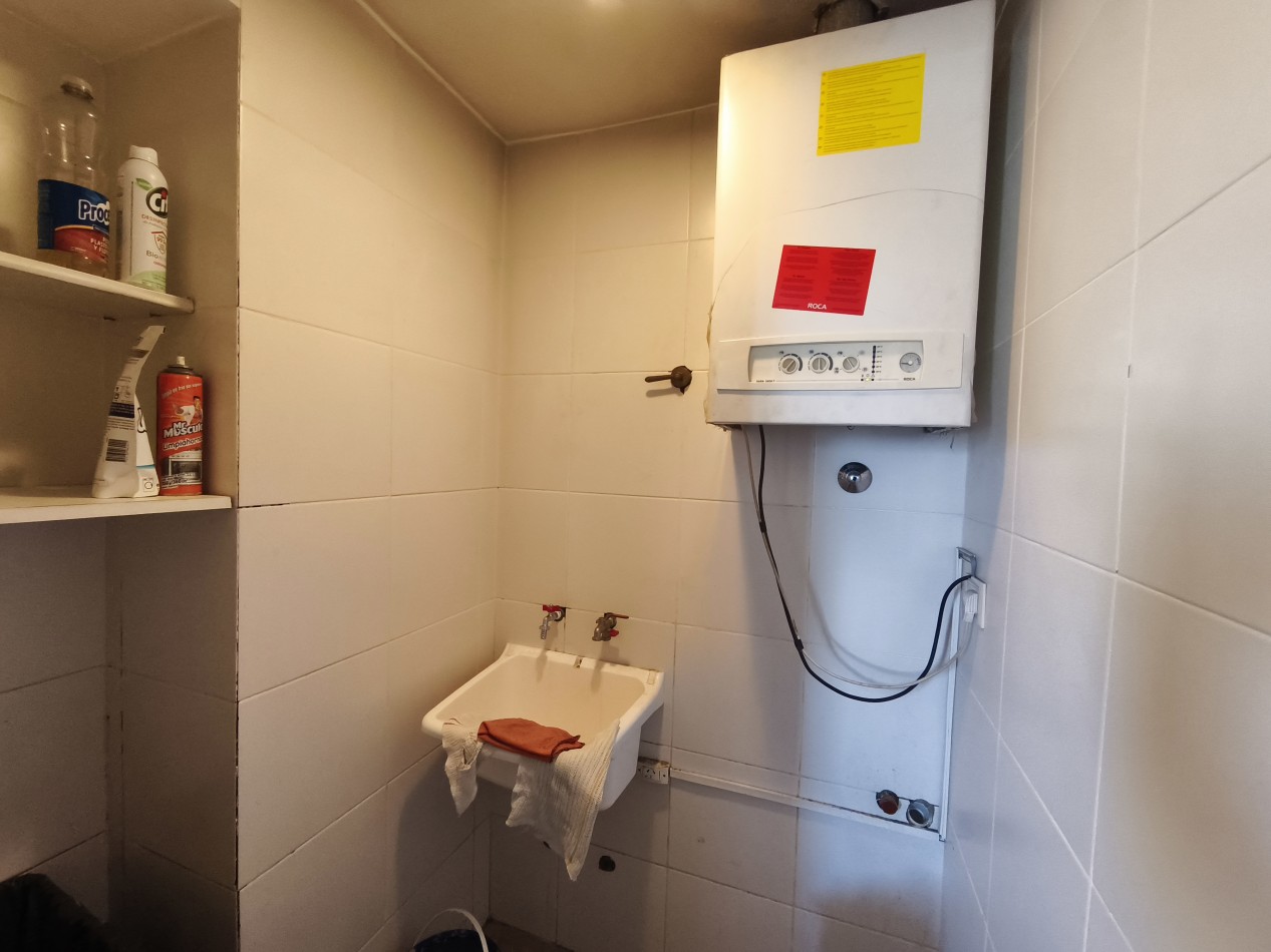 Comodo departamento centro con cochera cubierta