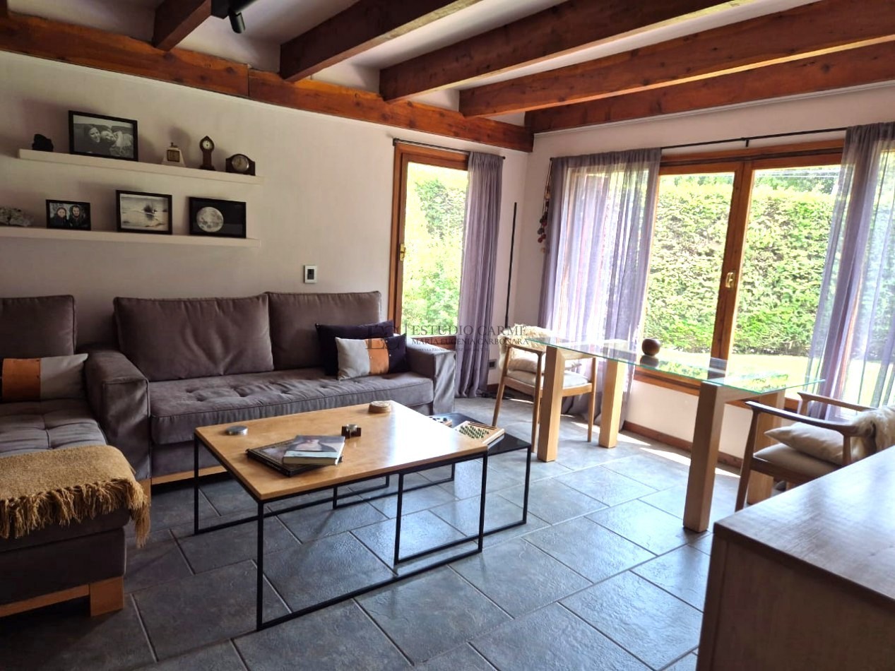 Casa + depto anexo en Barrio La Cascada de Bariloche. Alt. Bustillo Km 6 ideal vivienda y renta turistica venta inversion taller