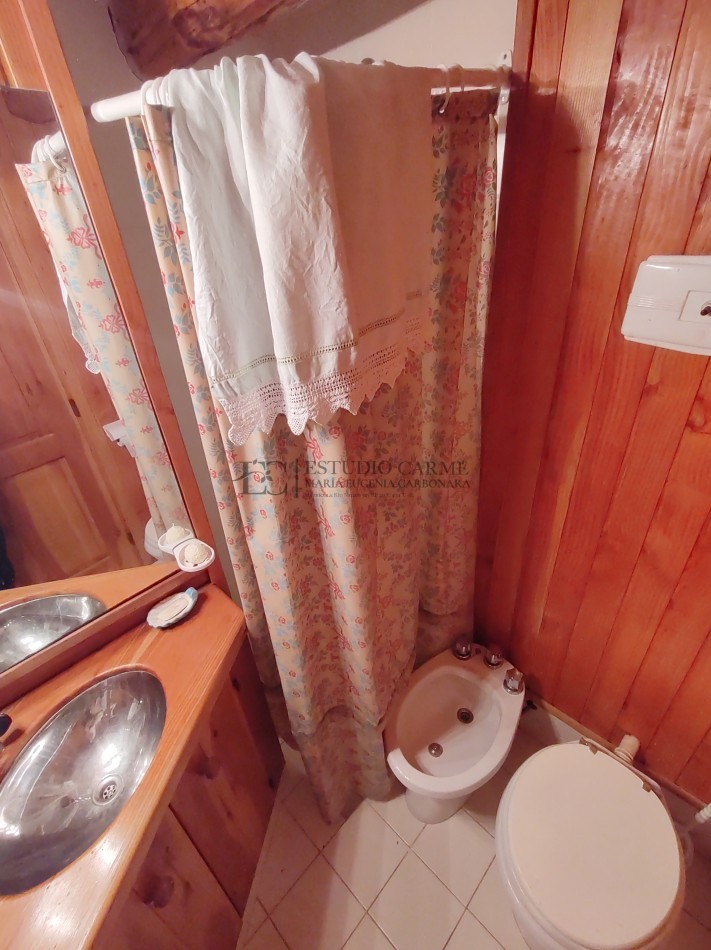 Vista al lago en San Ignacio del Cerro, casa en venta en Bariloche amoblada 