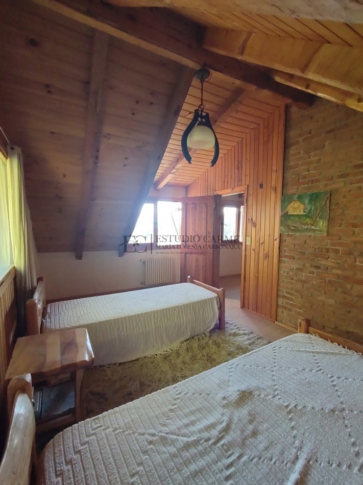 Vista al lago en San Ignacio del Cerro, casa en venta en Bariloche amoblada 