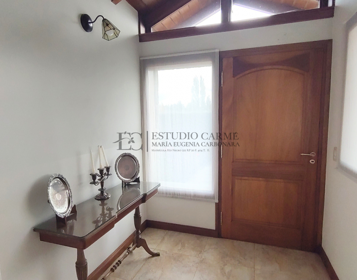 Casa 6 amb + amplio quincho o depto cochera cubierta en Dina Huapi a 15 km de Bariloche zona residencial jardin 