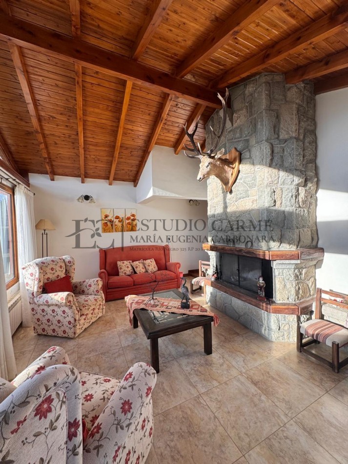 Casa 6 amb + amplio quincho o depto cochera cubierta en Dina Huapi a 15 km de Bariloche zona residencial jardin 