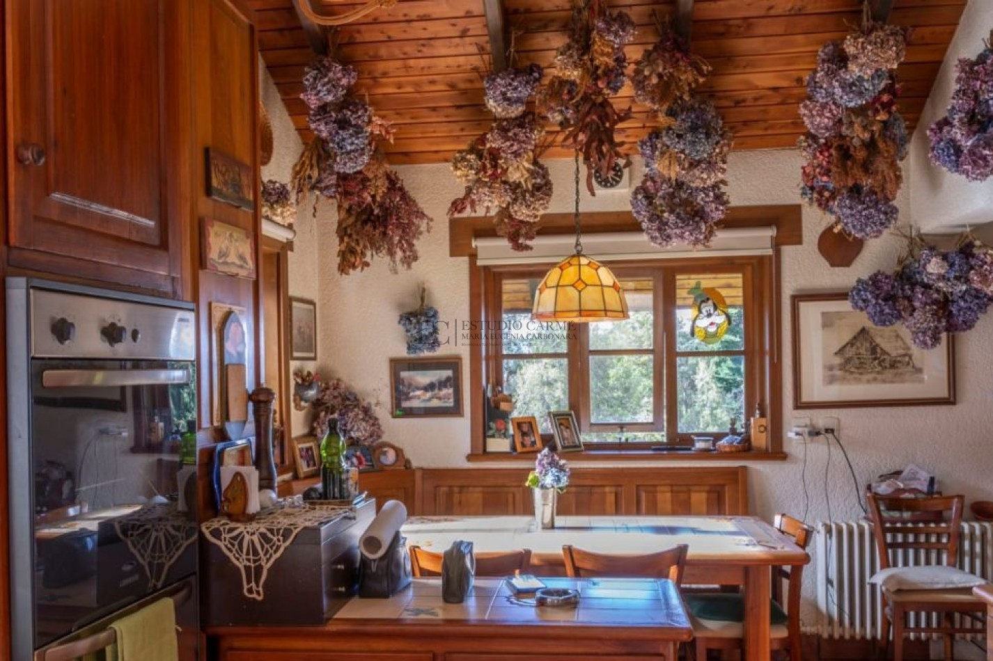 Casa en Melipal Bariloche 6 ambientes jardin  vista parcial al lago Nahuel Huapi posibilidad de quinto dormitorio o dependencia