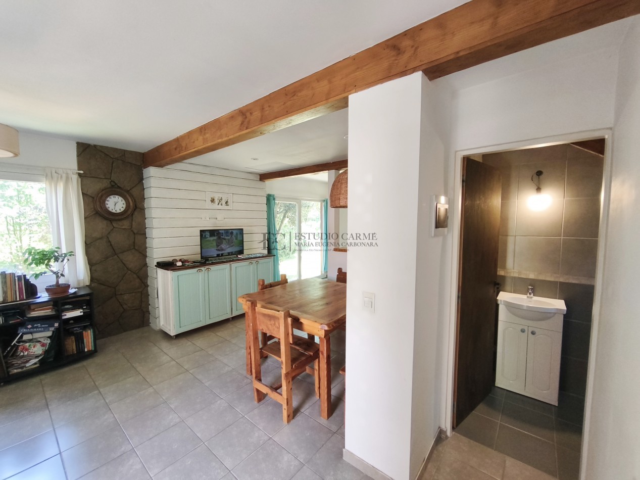 Casa en Lago Moreno con departamento + local u oficina en venta a 100 m de Playa del Viento Bariloche ideal vivienda mas renta turistica y emprendimiento