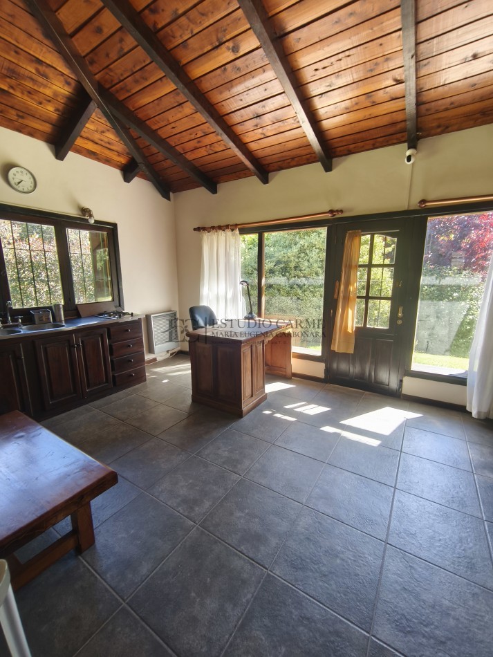 Casa + depto anexo en Barrio La Cascada de Bariloche. Alt. Bustillo Km 6 ideal vivienda y renta turistica venta inversion taller