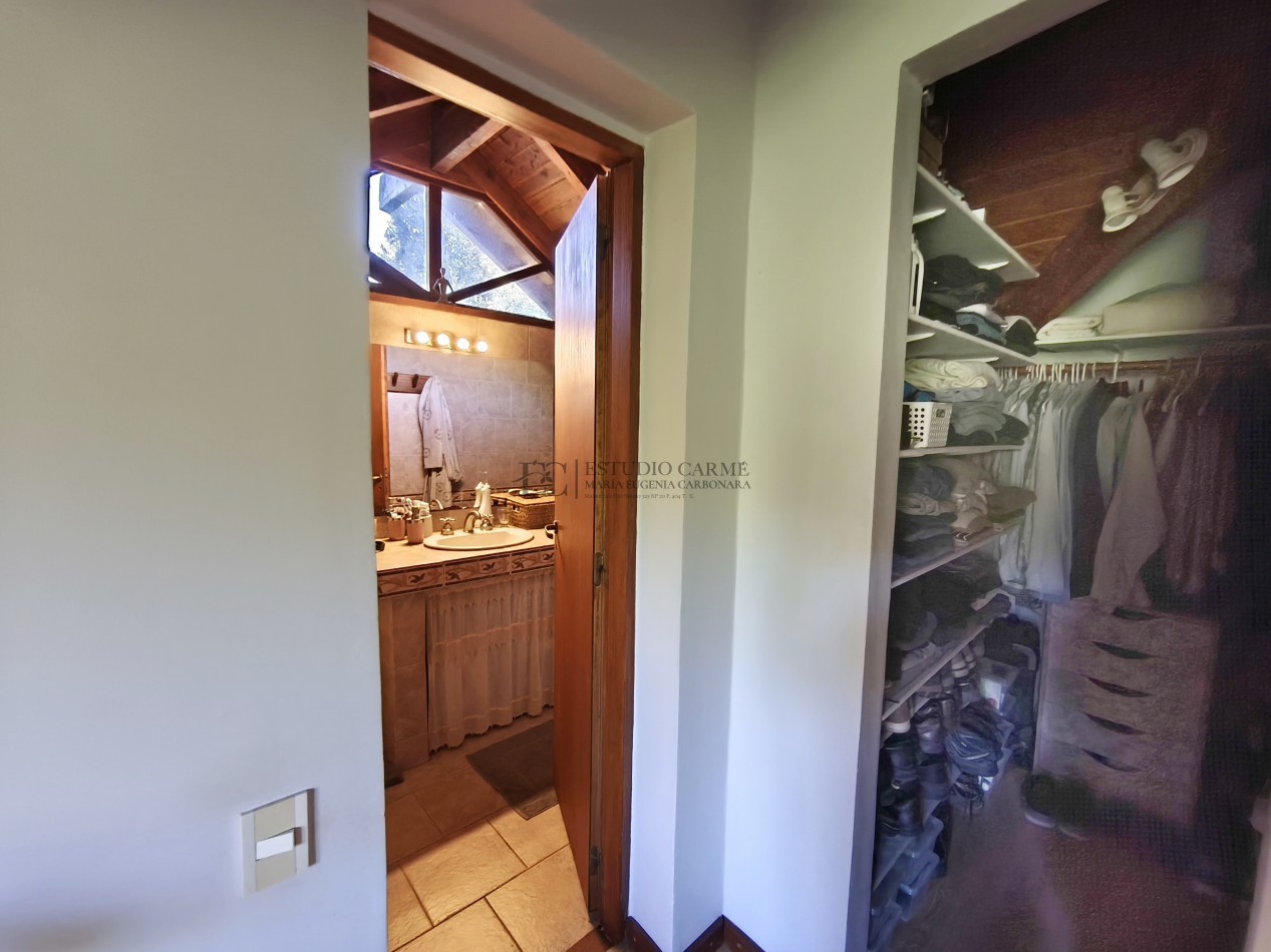 Casa + depto anexo en Barrio La Cascada de Bariloche. Alt. Bustillo Km 6 ideal vivienda y renta turistica venta inversion taller