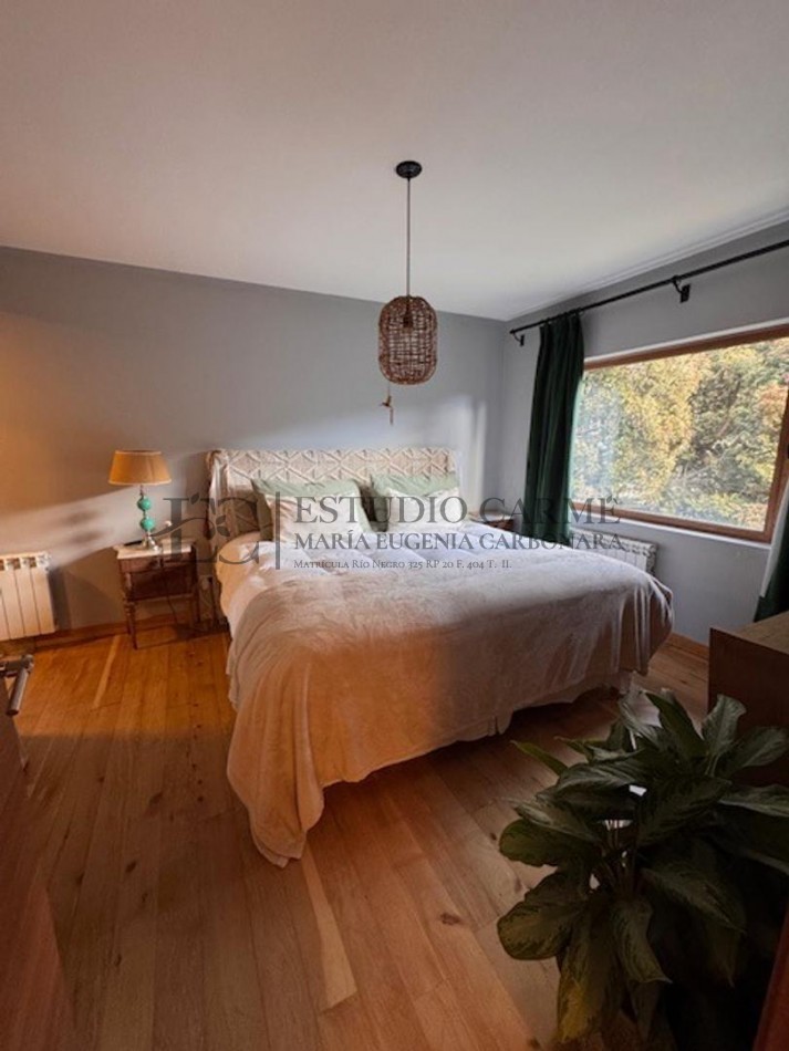 Casa con vista B° cerrado Las Bandurrias, Bariloche, en venta