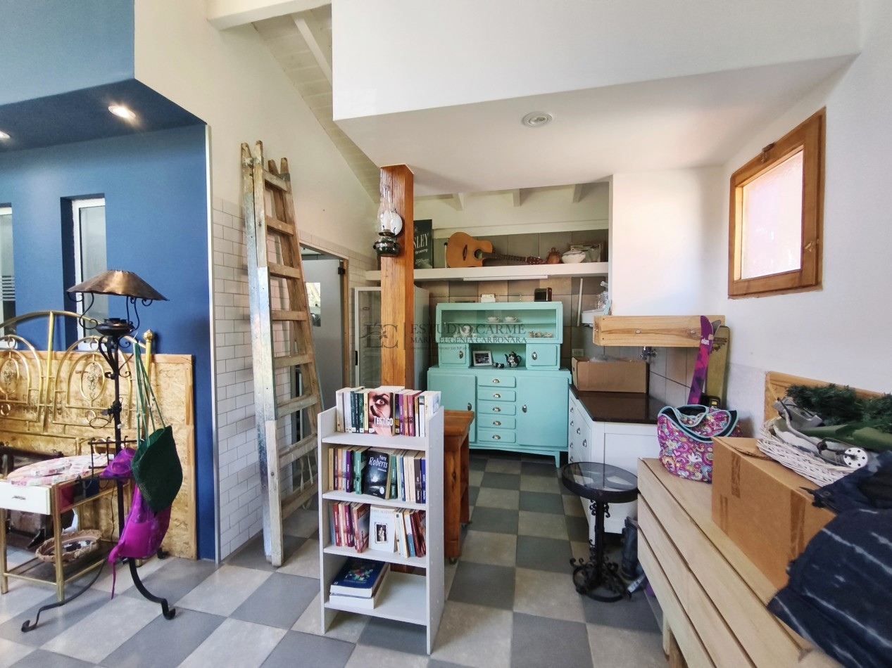 Casa en Lago Moreno con departamento + local u oficina en venta a 100 m de Playa del Viento Bariloche ideal vivienda mas renta turistica y emprendimiento