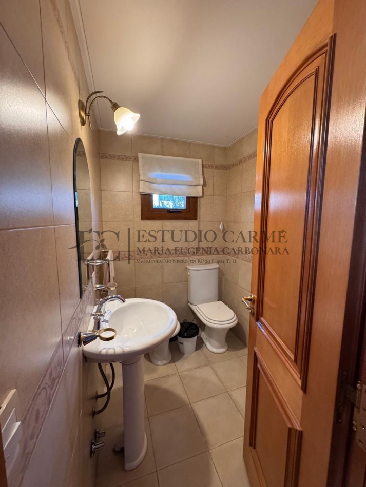 Casa 6 amb + amplio quincho o depto cochera cubierta en Dina Huapi a 15 km de Bariloche zona residencial jardin 