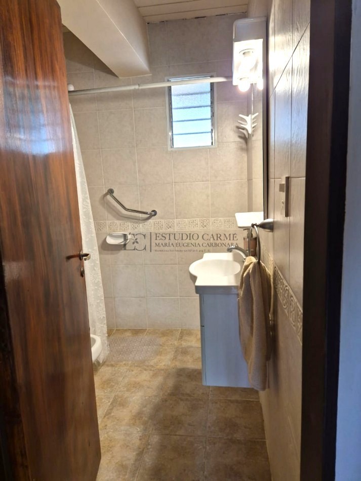 Casa + depto anexo en Barrio La Cascada de Bariloche. Alt. Bustillo Km 6 ideal vivienda y renta turistica venta inversion taller