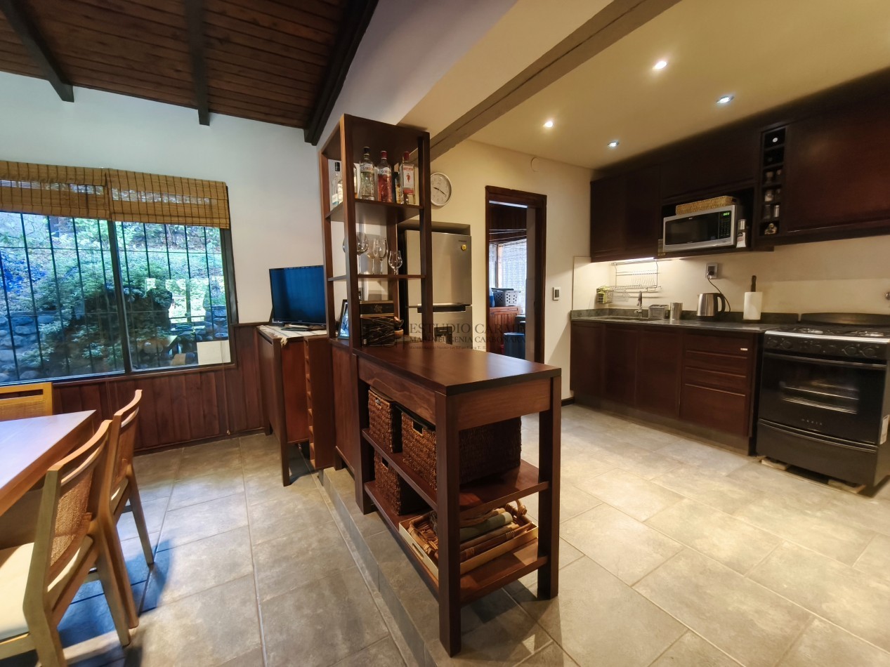 Casa + depto anexo en Barrio La Cascada de Bariloche. Alt. Bustillo Km 6 ideal vivienda y renta turistica venta inversion taller