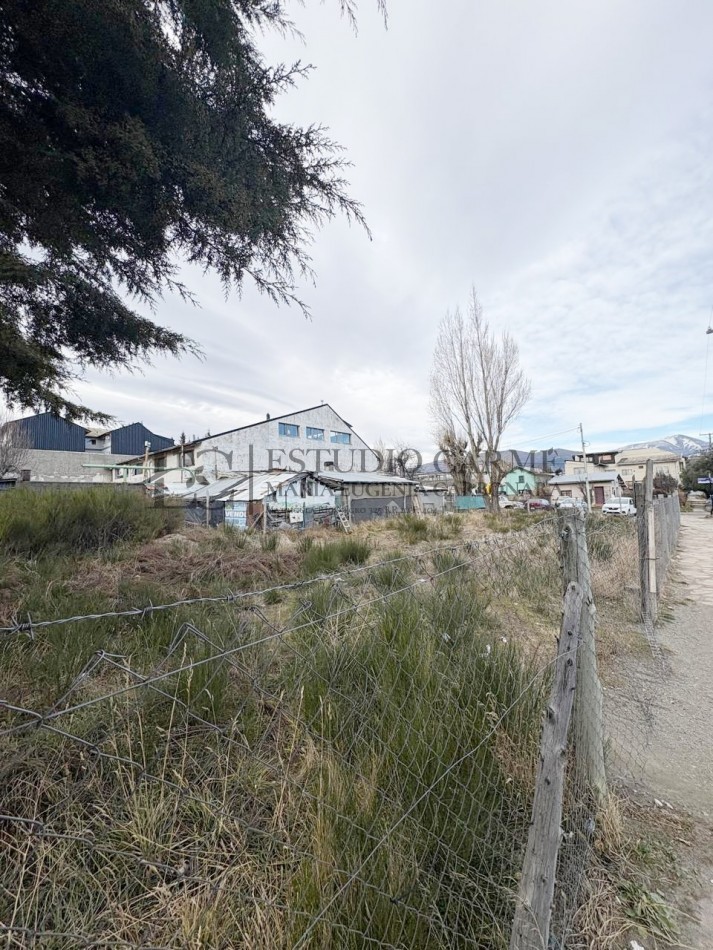Lote urbano en esquina en venta barrio Ñireco Bariloche
