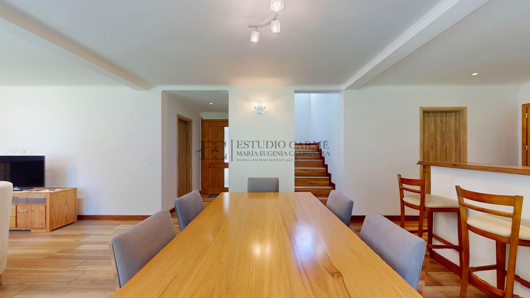 Casa en barrio privado Barrancas de Melipal en venta a 4,5 km del centro de Bariloche con seguridad y pileta