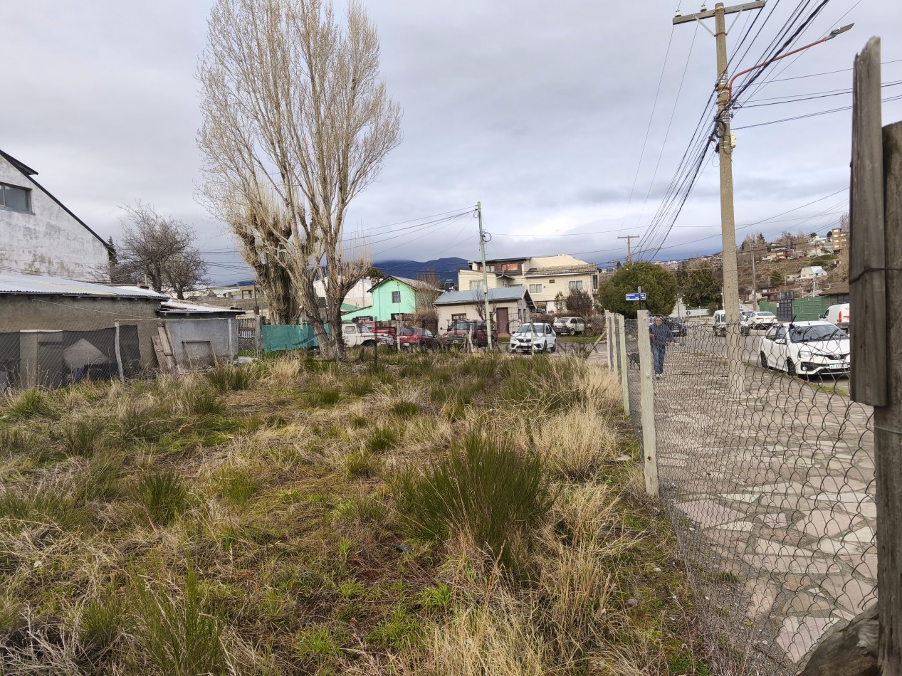 Lote urbano en esquina en venta barrio Ñireco Bariloche