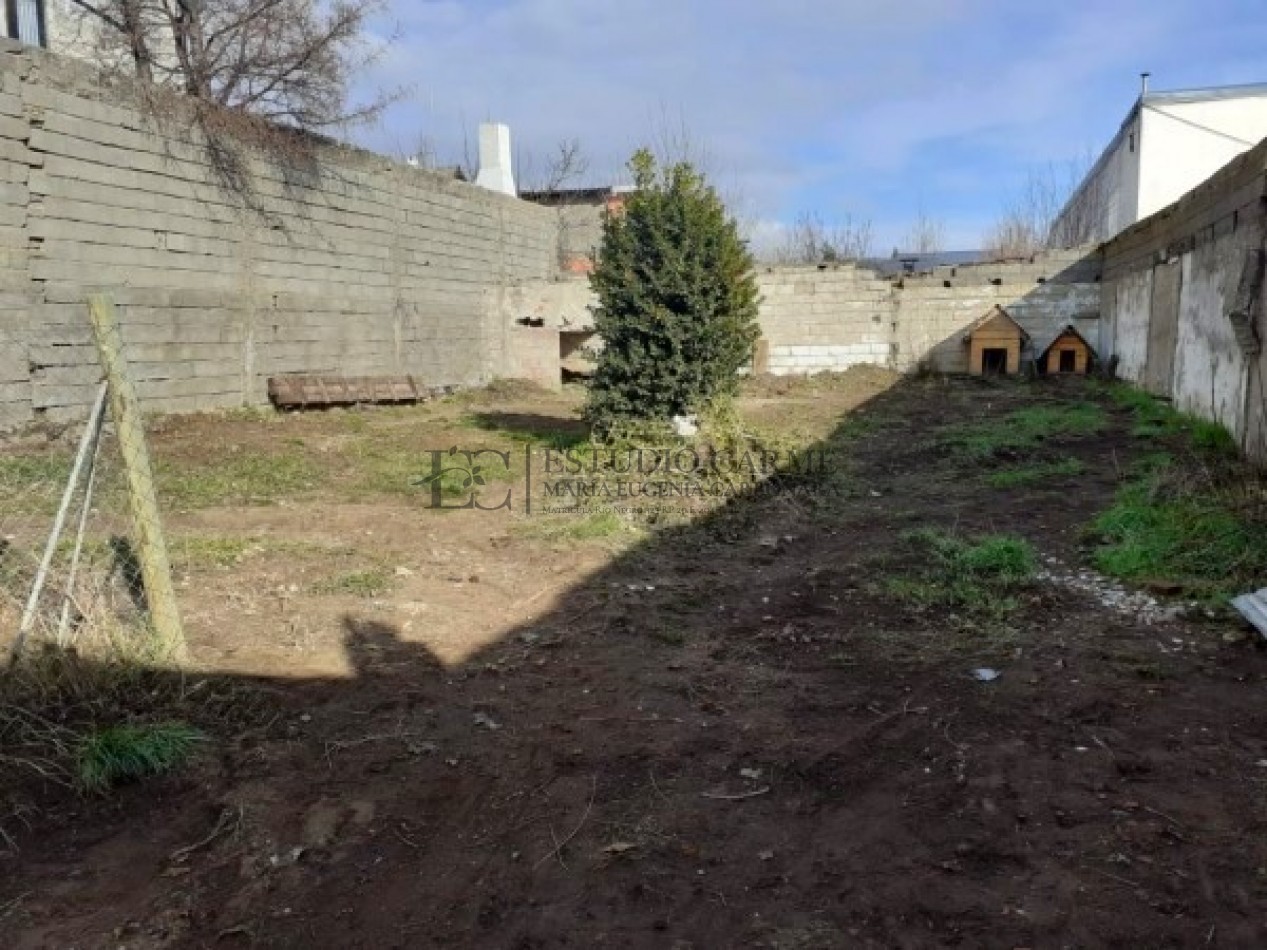 Amplio local comercial con potencial en el centro comercial de Bariloche