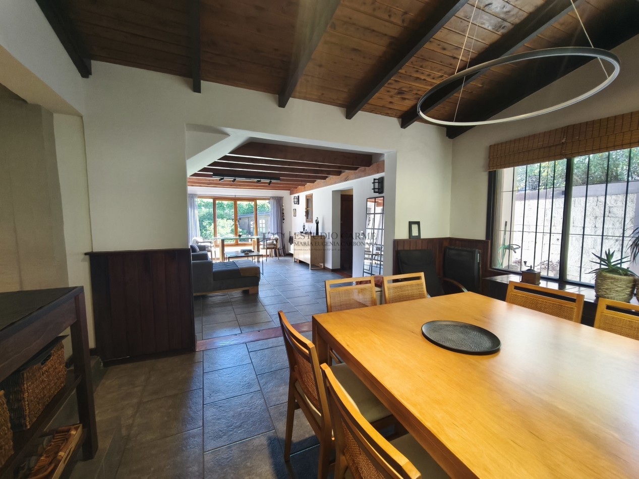 Casa + depto anexo en Barrio La Cascada de Bariloche. Alt. Bustillo Km 6 ideal vivienda y renta turistica venta inversion taller