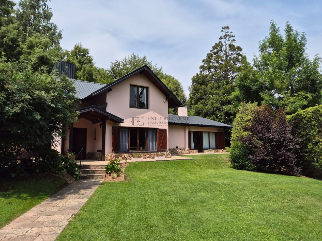 Casa + depto anexo en Barrio La Cascada de Bariloche. Alt. Bustillo Km 6 ideal vivienda y renta turistica venta inversion taller