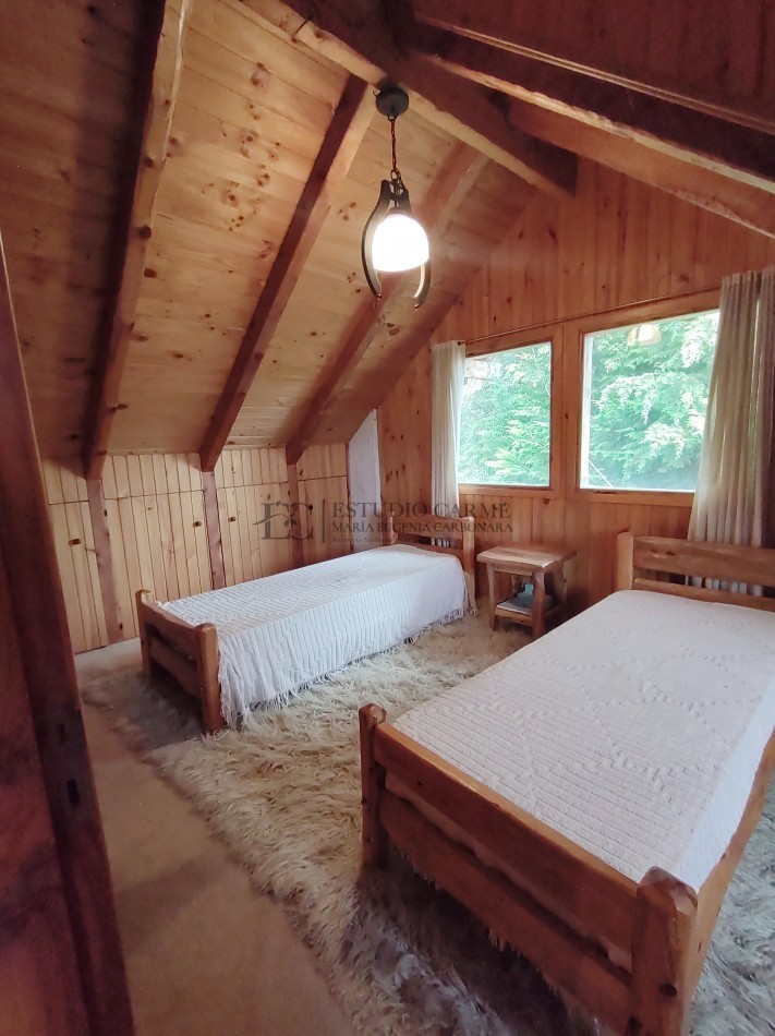 Vista al lago en San Ignacio del Cerro, casa en venta en Bariloche amoblada 