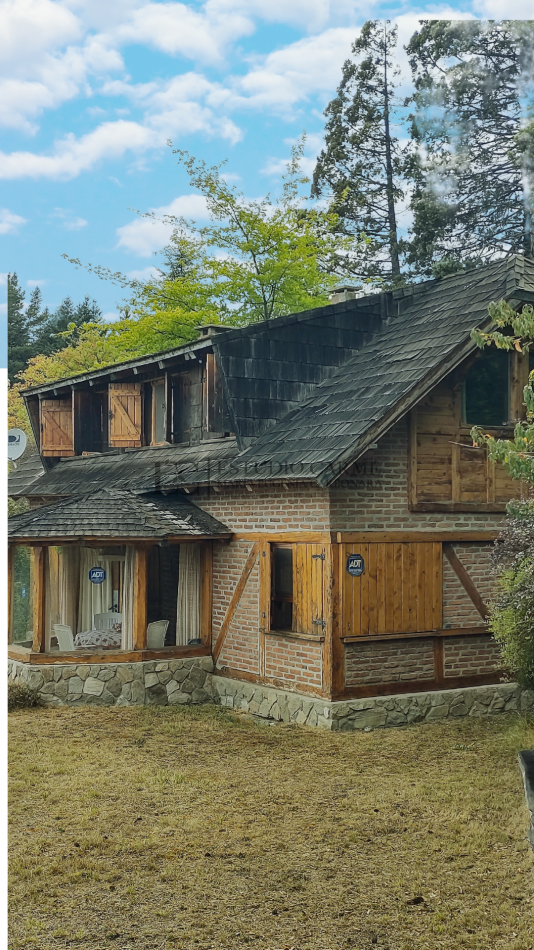 Vista al lago en San Ignacio del Cerro, casa en venta en Bariloche amoblada 