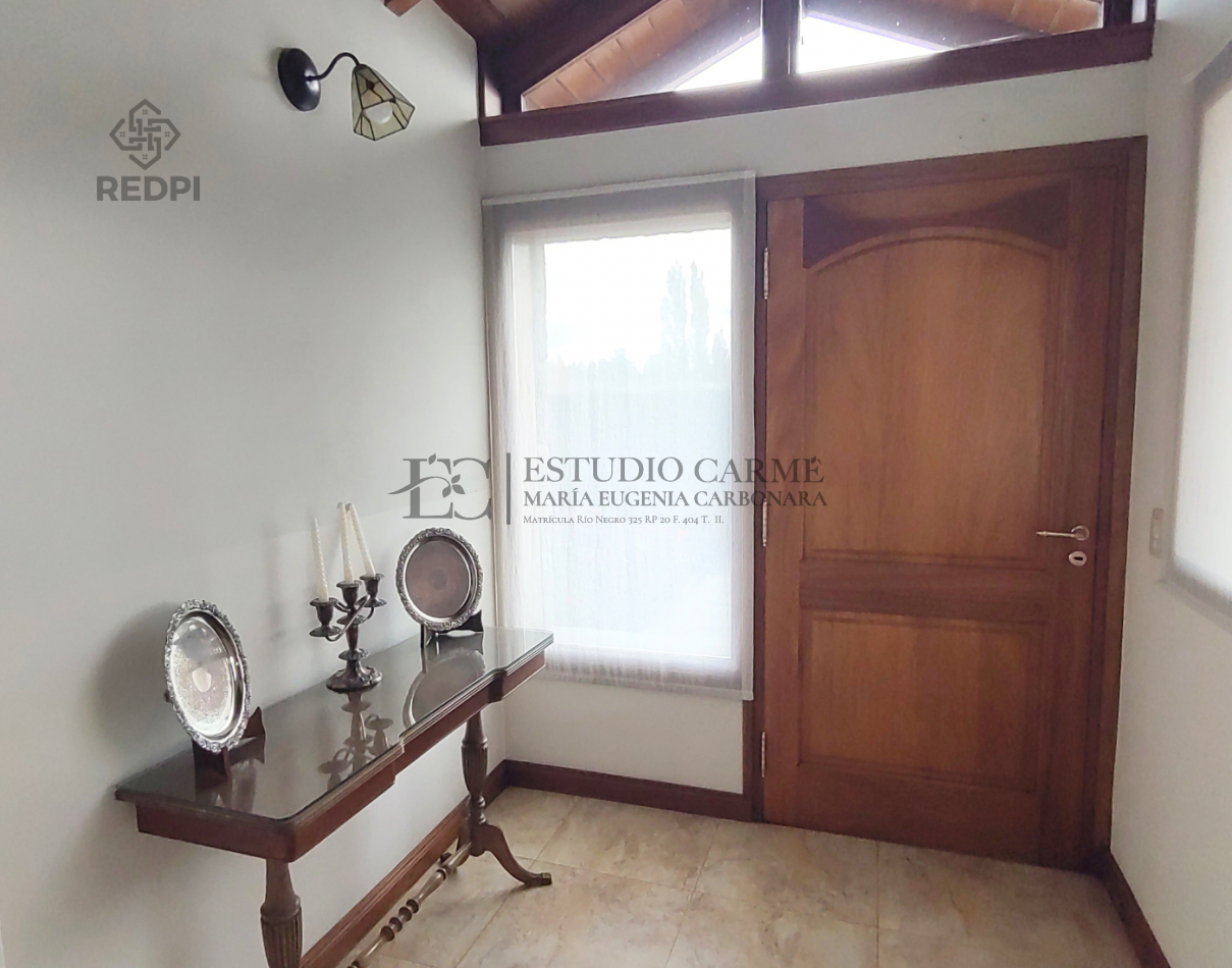 Casa 6 amb + amplio quincho o depto cochera cubierta en Dina Huapi a 15 km de Bariloche zona residencial jardin 