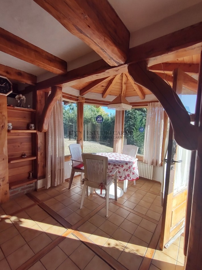 Vista al lago en San Ignacio del Cerro, casa en venta en Bariloche amoblada 