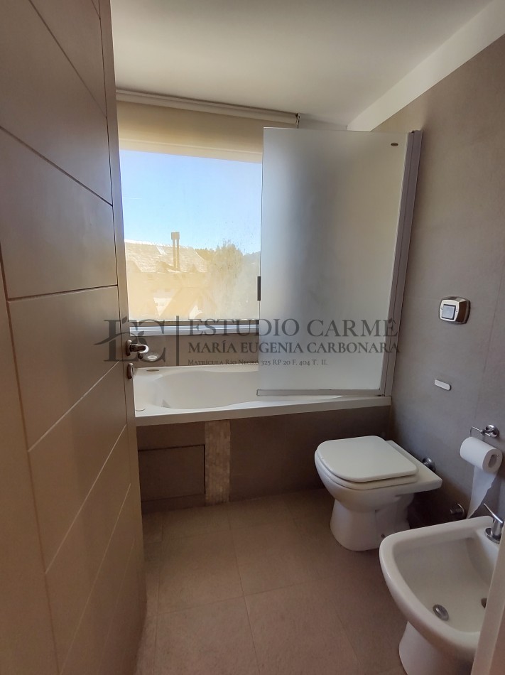 Departamento amoblado en Village Condo, Villa Catedral edif con spa, piscina cubierta gimnasio, jacuzzi. En venta apto turismo. Bariloche 