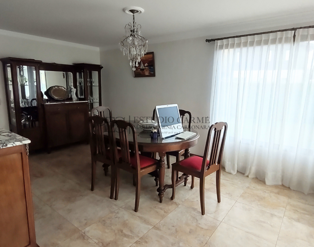 Casa 6 amb + amplio quincho o depto cochera cubierta en Dina Huapi a 15 km de Bariloche zona residencial jardin 