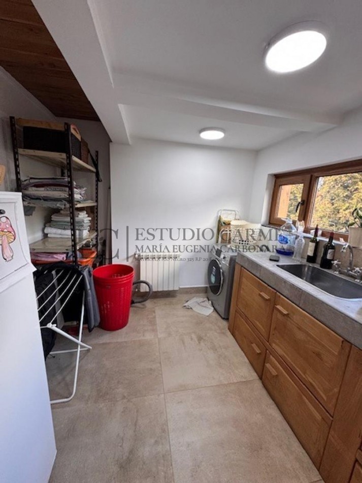 Casa con vista B° cerrado Las Bandurrias, Bariloche, en venta