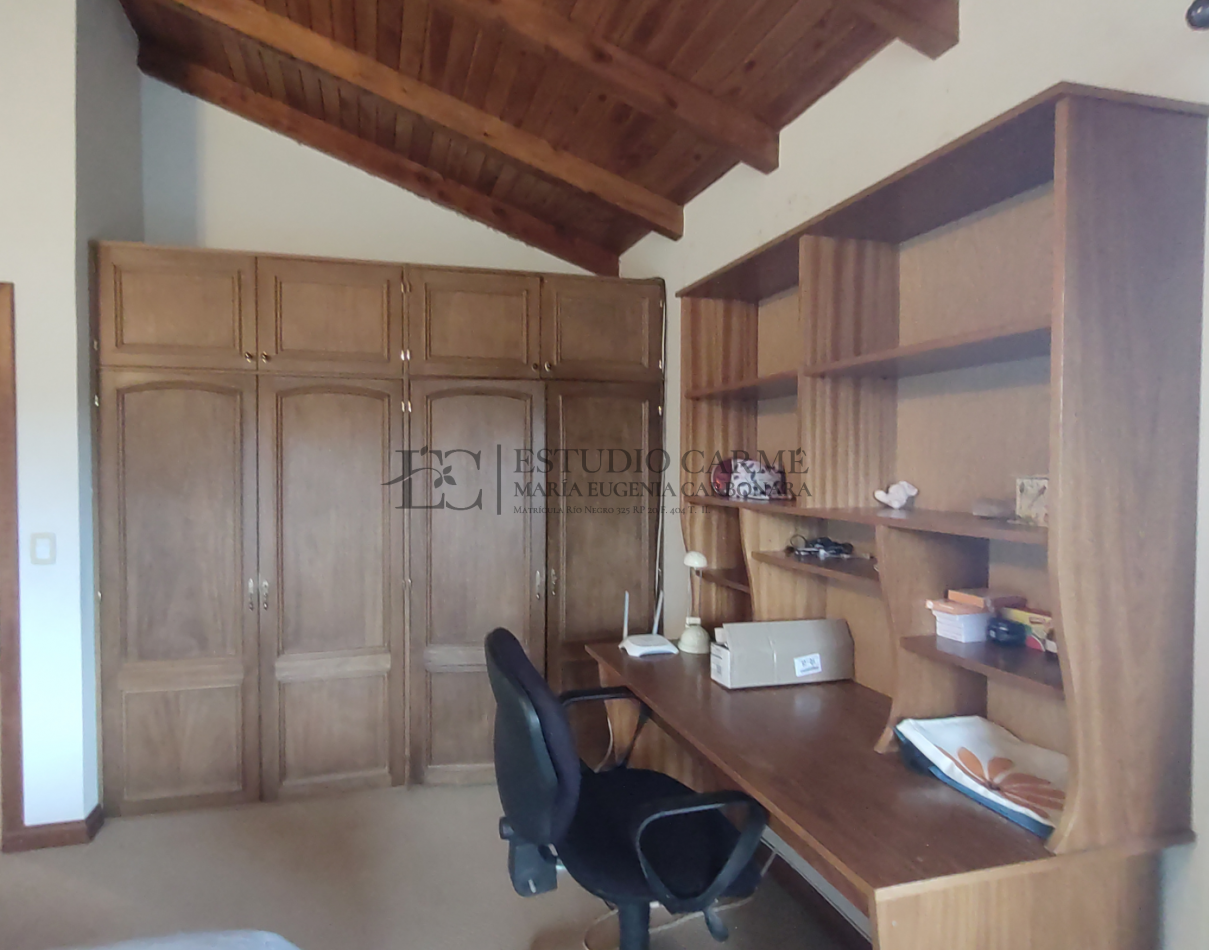 Casa 6 amb + amplio quincho o depto con garage en Dina Huapi a 15 km de Bariloche zona residencial jardin 