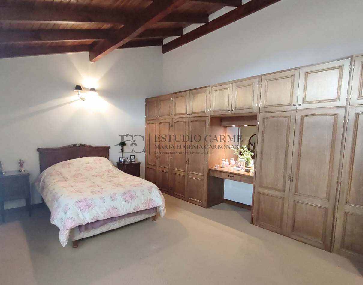 Casa 6 amb + amplio quincho o depto con garage en Dina Huapi a 15 km de Bariloche zona residencial jardin 