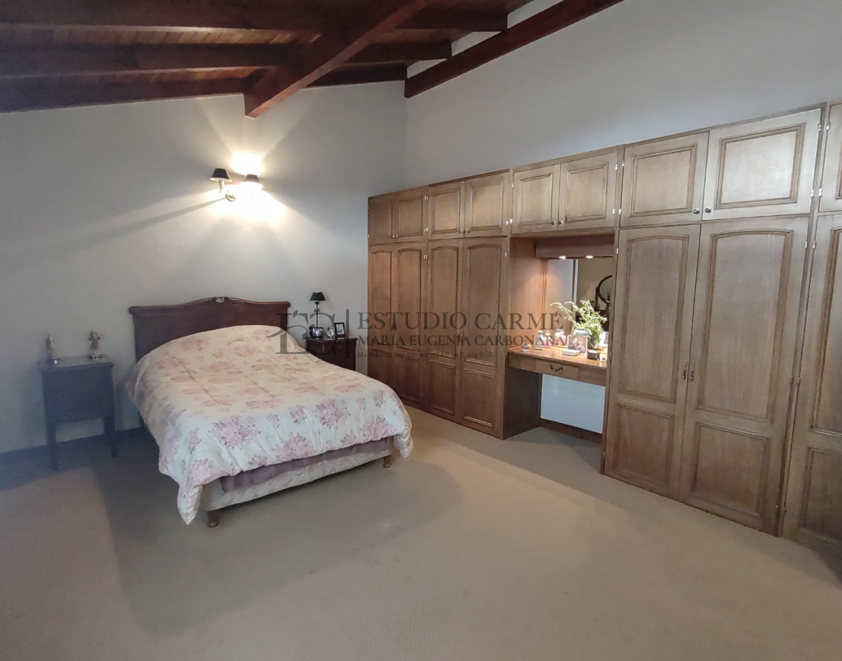 Casa 6 amb + amplio quincho o depto con garage en Dina Huapi a 15 km de Bariloche zona residencial jardin 