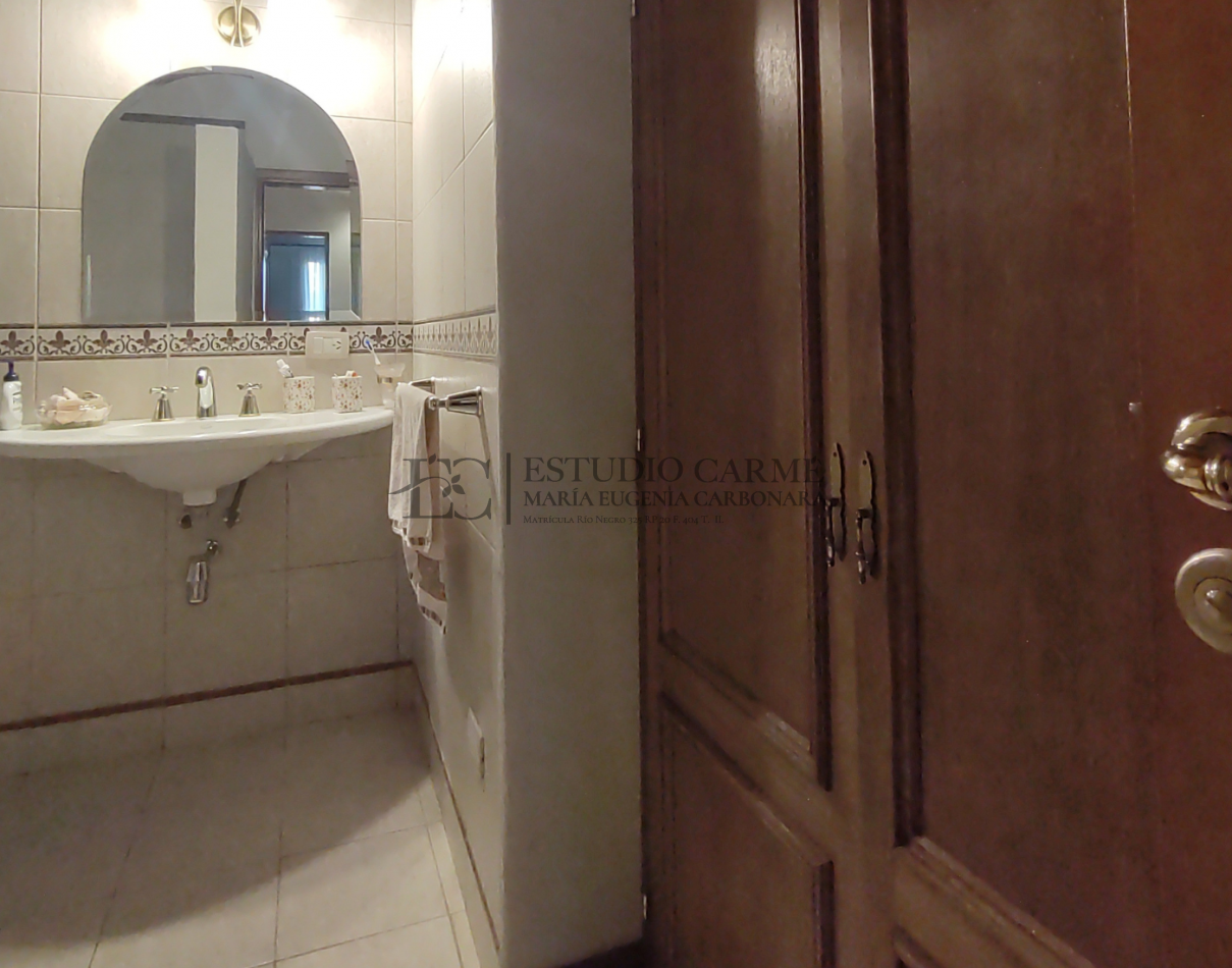 Casa 6 amb + amplio quincho o depto con garage en Dina Huapi a 15 km de Bariloche zona residencial jardin 