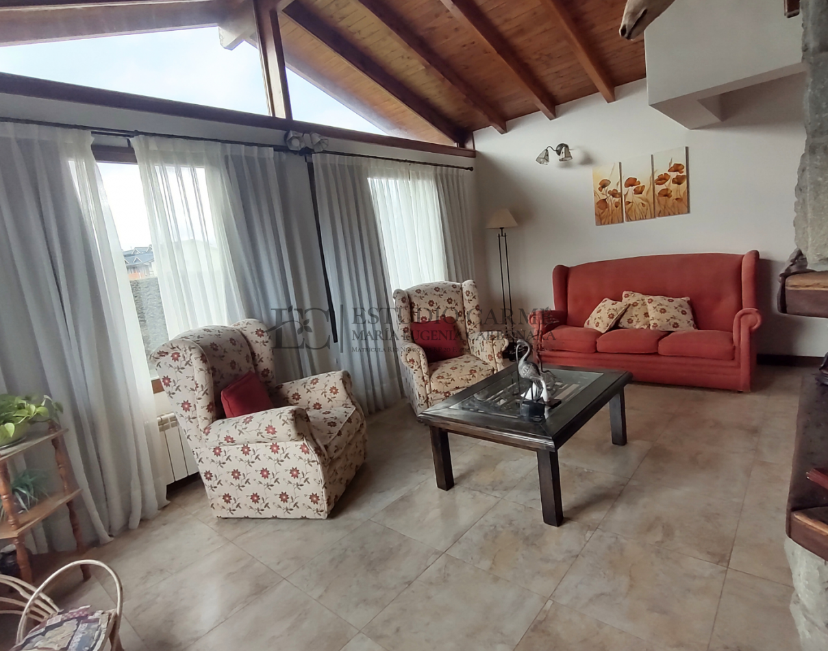 Casa 6 amb + amplio quincho o depto con garage en Dina Huapi a 15 km de Bariloche zona residencial jardin 