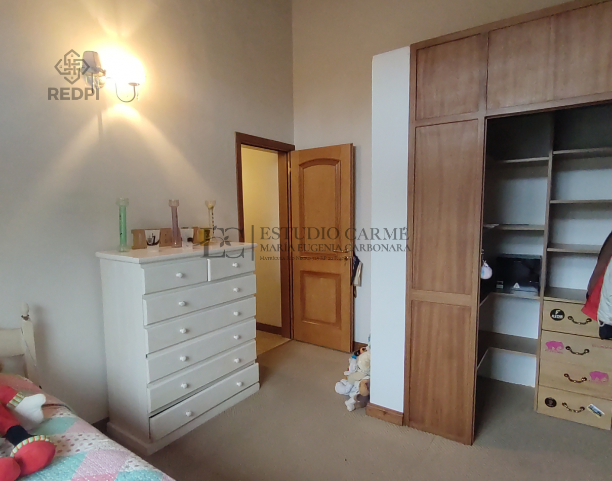 Casa 6 amb + amplio quincho o depto con garage en Dina Huapi a 15 km de Bariloche zona residencial jardin 