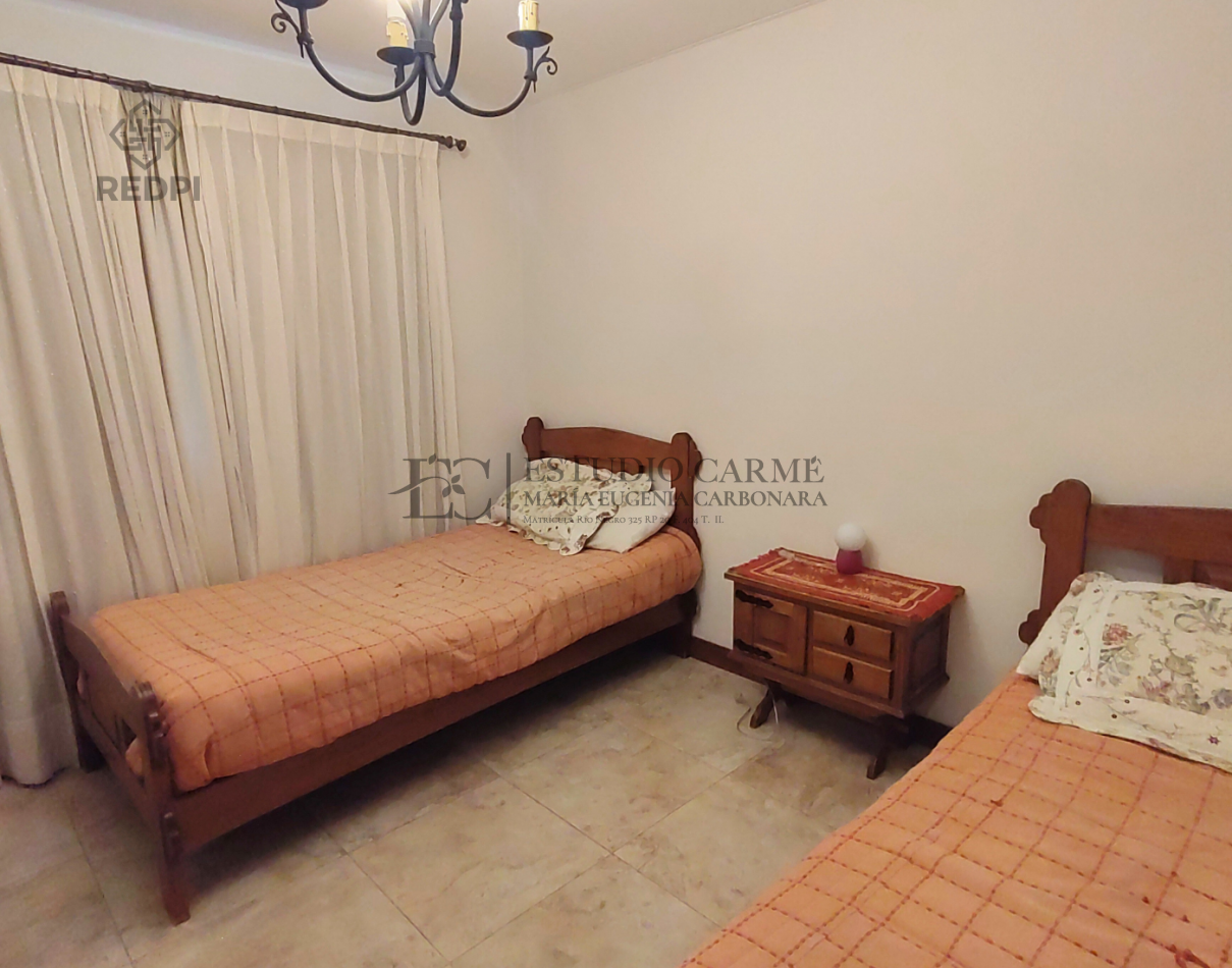 Casa 6 amb + amplio quincho o depto con garage en Dina Huapi a 15 km de Bariloche zona residencial jardin 