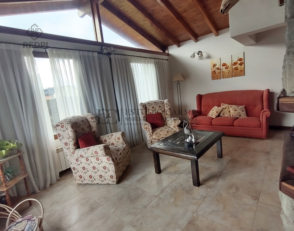 Casa 6 amb + amplio quincho o depto con garage en Dina Huapi a 15 km de Bariloche zona residencial jardin 