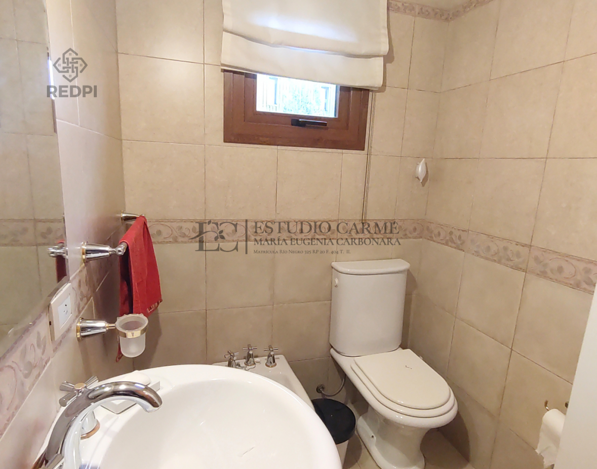 Casa 6 amb + amplio quincho o depto con garage en Dina Huapi a 15 km de Bariloche zona residencial jardin 