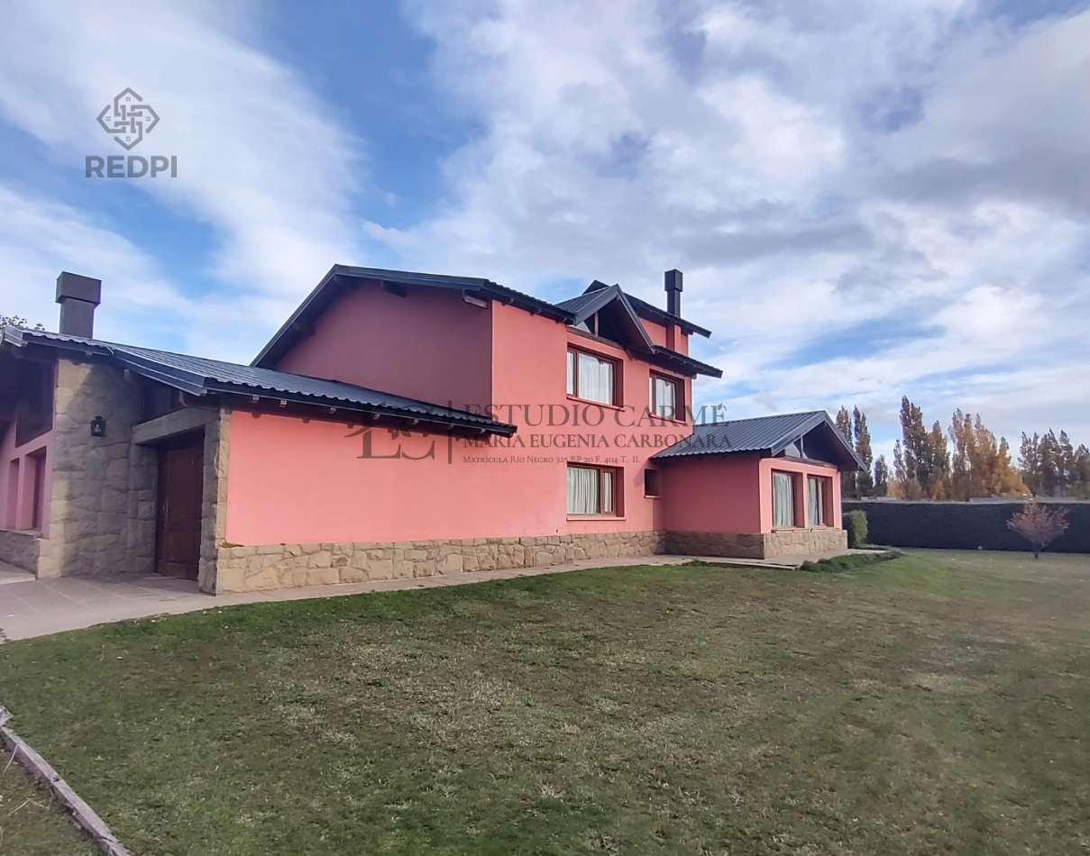 Casa 6 amb + amplio quincho o depto con garage en Dina Huapi a 15 km de Bariloche zona residencial jardin 