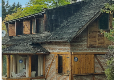 Vista al lago en San Ignacio del Cerro, casa en venta en Bariloche amoblada 