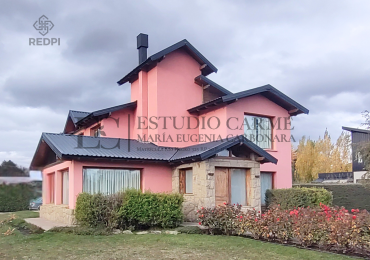 Casa 6 amb + amplio quincho o depto cochera cubierta en Dina Huapi a 15 km de Bariloche zona residencial jardin 